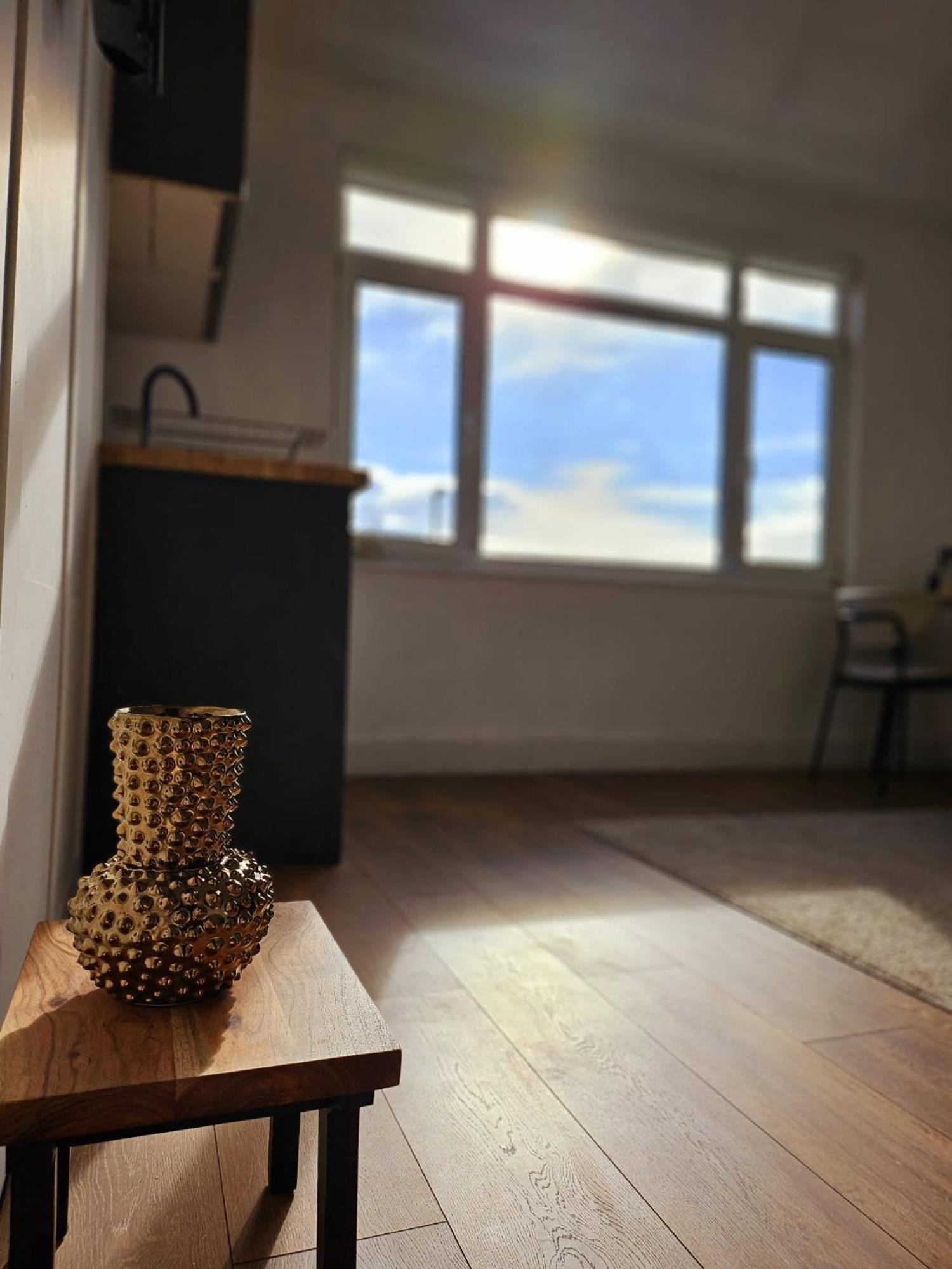 Seaview 2 Bedroom Apartment Littlehampton Buitenkant foto