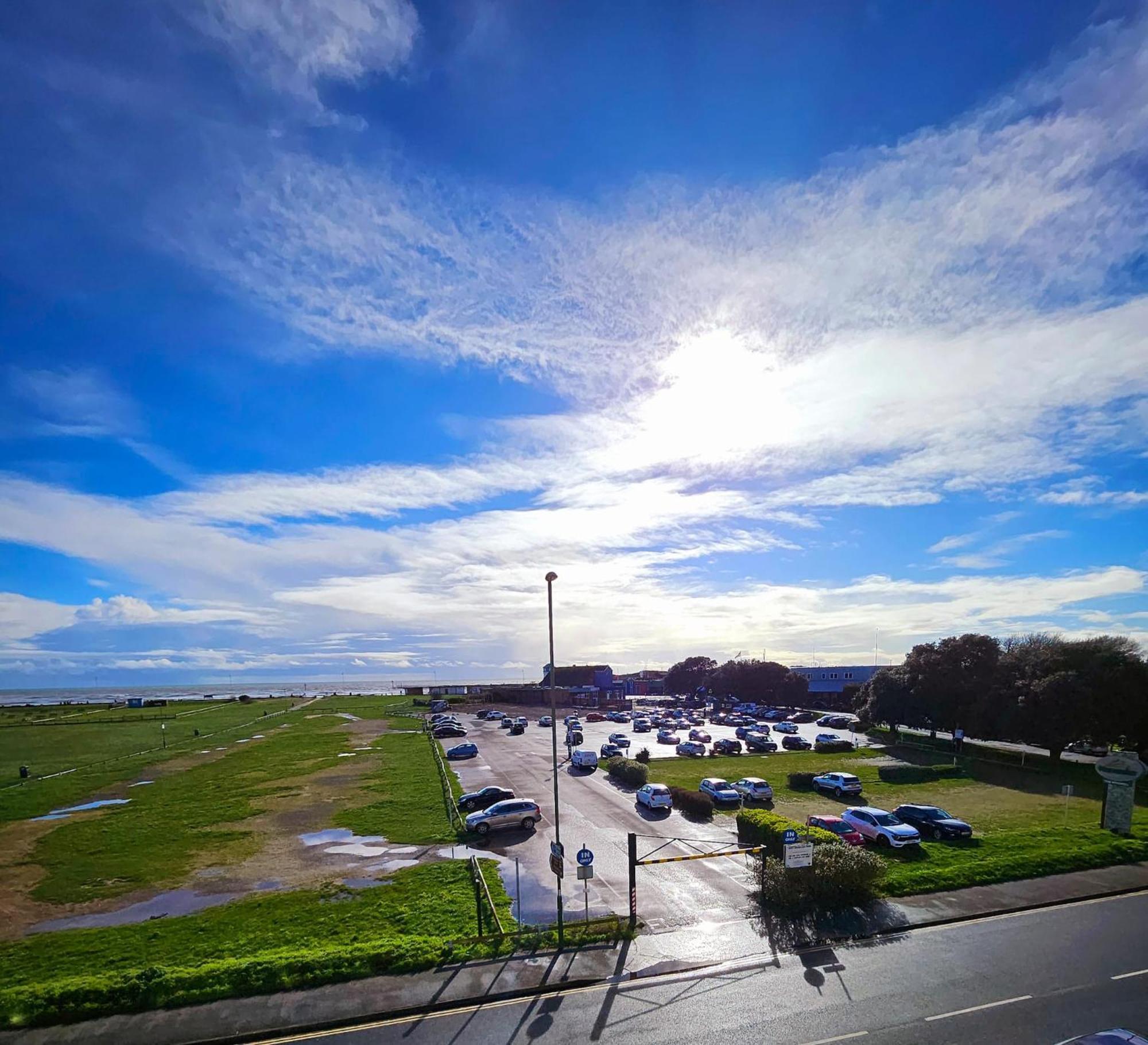 Seaview 2 Bedroom Apartment Littlehampton Buitenkant foto